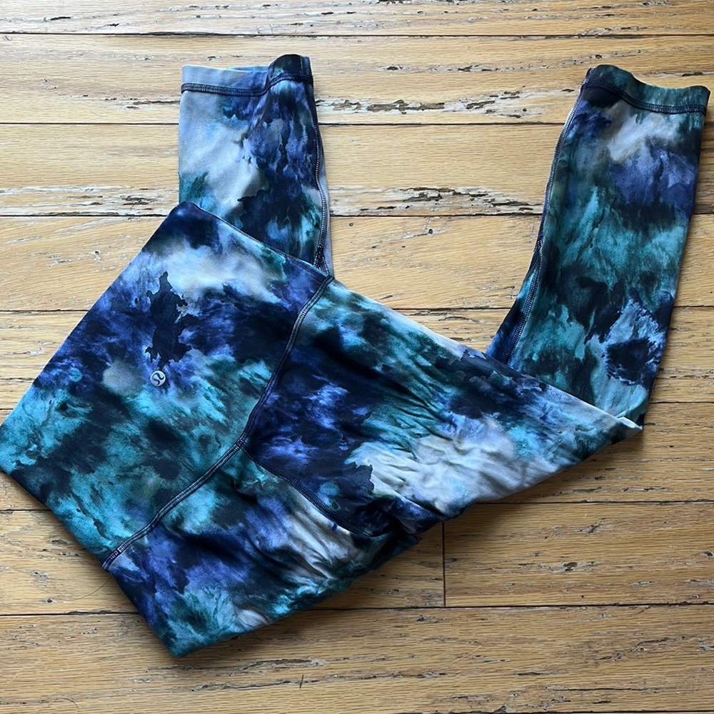Lululemon super high arise align size 6